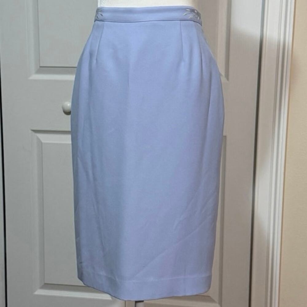 VTG Kasper ASL skirt suit, size 4. Beautiful pastel blue, tailored, embroidered - Picture 4 of 8